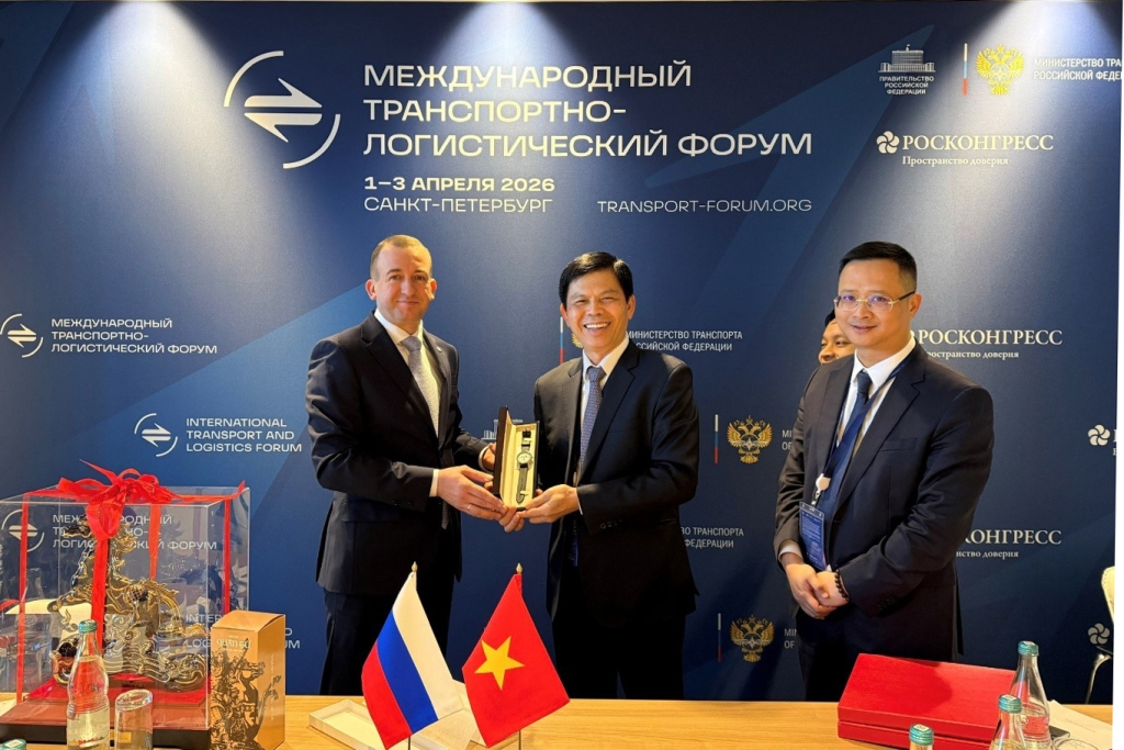 Cục trưởng Cục HKVN Uông Việt Dũng tham dự Diễn đàn Vận tải và Logistics quốc tế tại Liên bang Nga